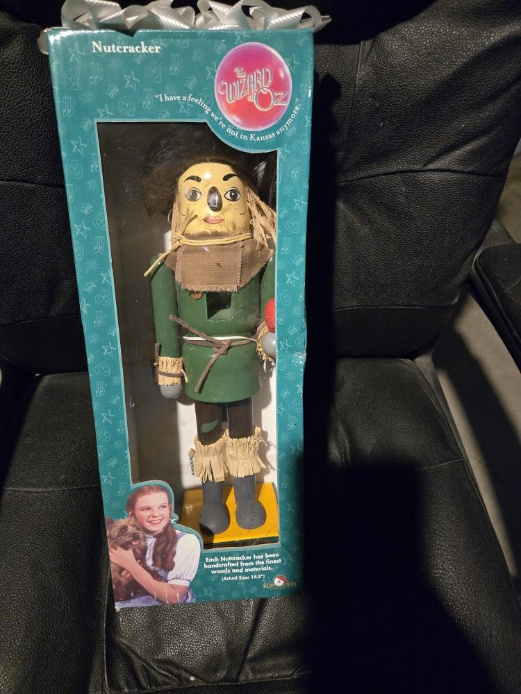 Wizard Of Oz Scarecrow Nutcracker