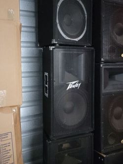Peavey Speakers And 2 B52