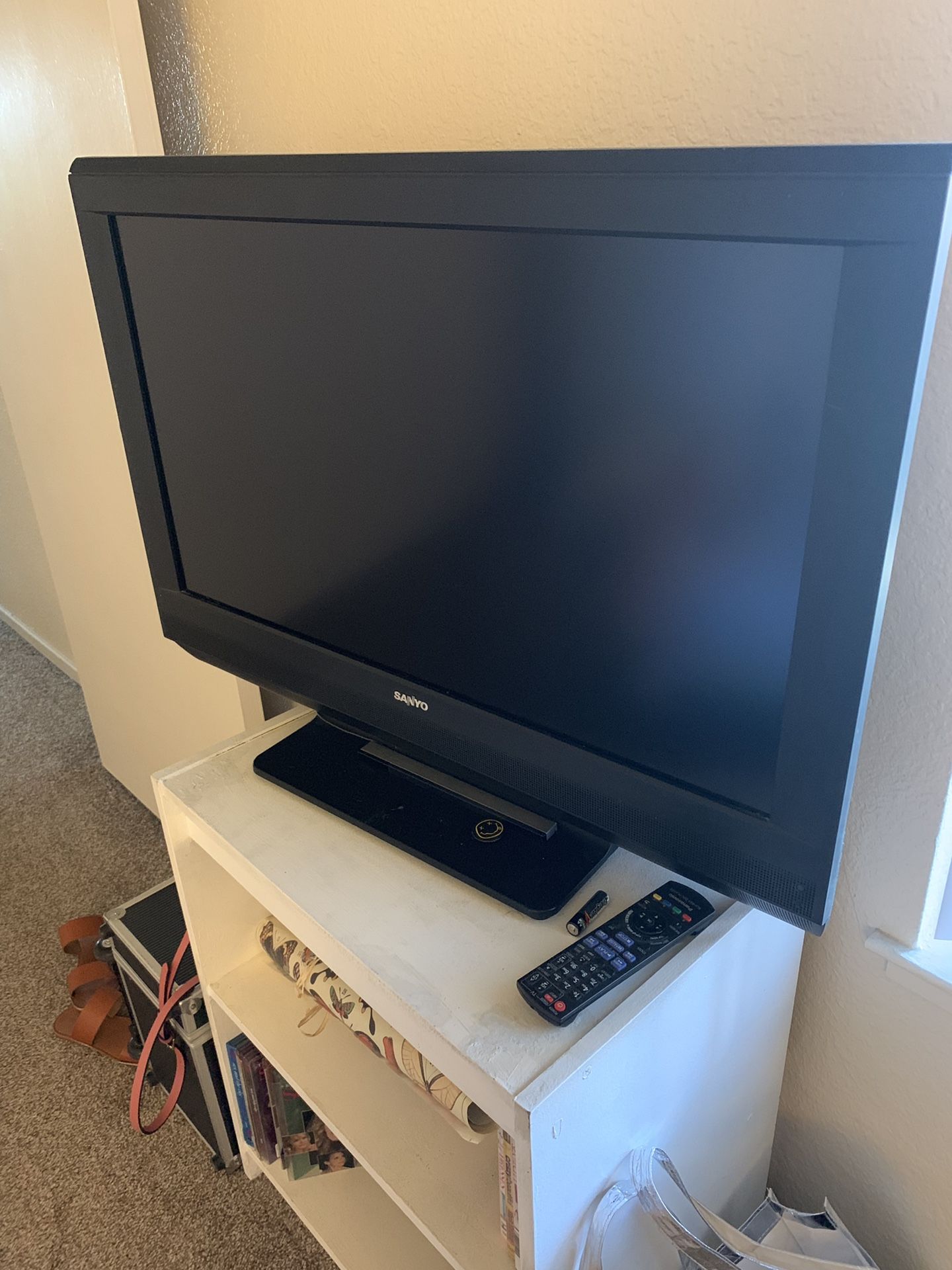 Sanyo flat screen TV. Great condition!