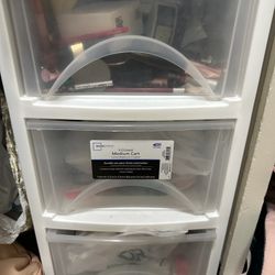 📦 1. Mainstays 3-Drawer Plastic Storage Cart