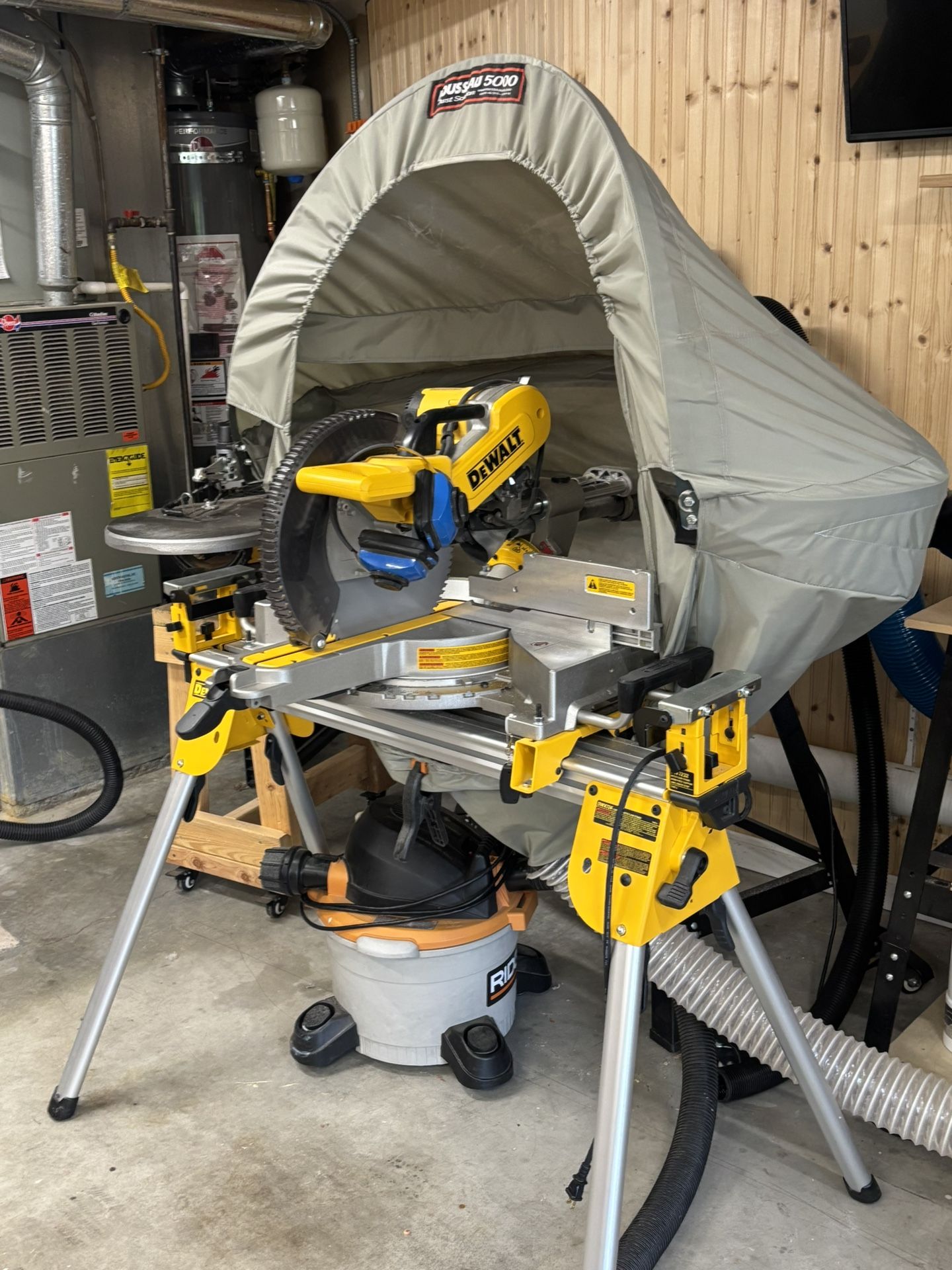 Double Bevel Sliding Compound Miter Saw
