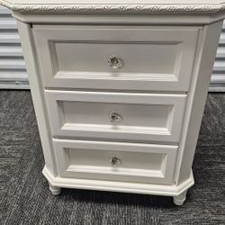 3 Drawer Nightstand 