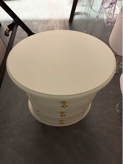 Side dresser and lamps