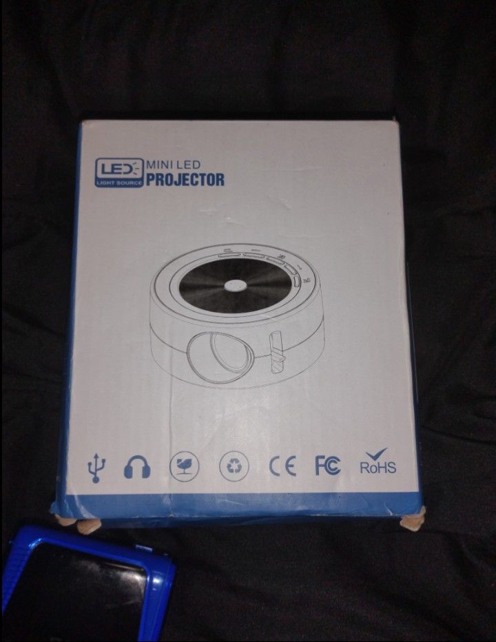 AMOXUN - T200 Mini LED Projector w/ Remote