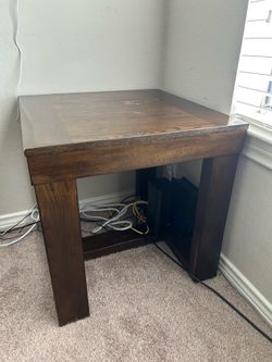 Table / Coffee Table