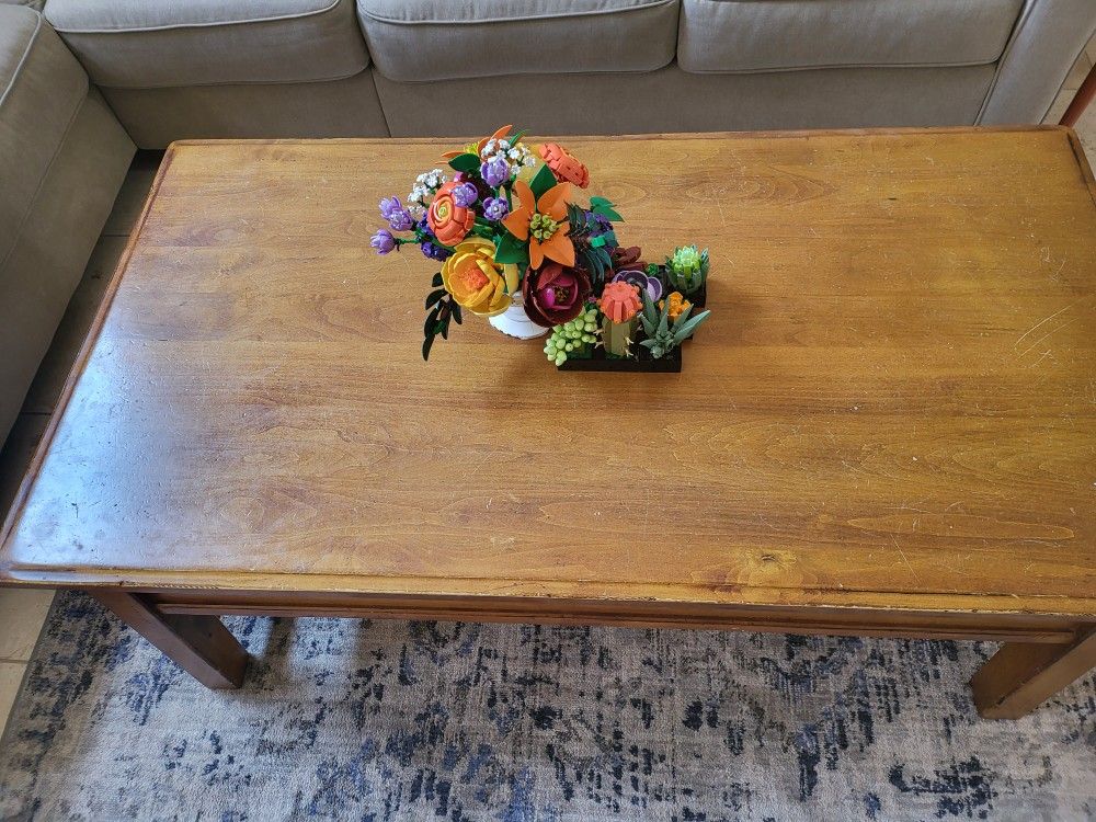 Pottery Barn Coffee Table w/Drawers