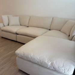 Trendy Cloud Sectional Need Gone New In Box $10DOWN 