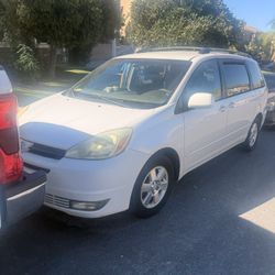 2004 Toyota Sienna