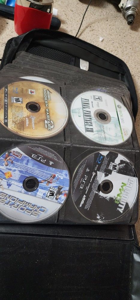 MASSIVE 123-Disc Video Game Lot! PS4, Xbox 360, PS3, PS2 + Disc Carrier β AS IS!