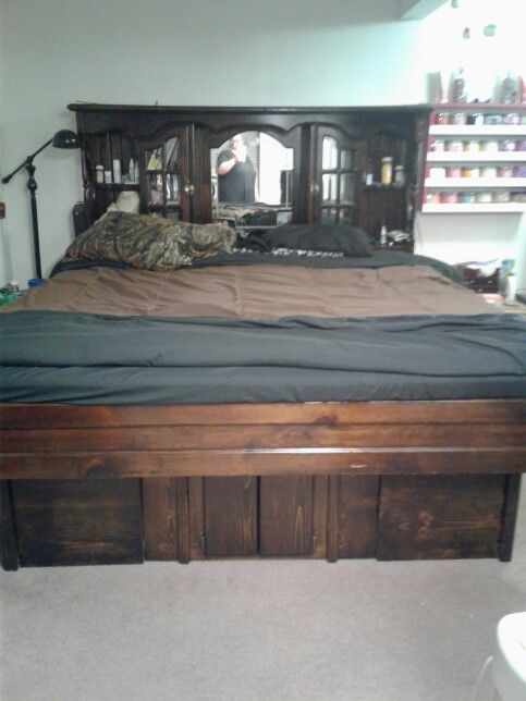 California King Waterbed Frame Does Not Have The Water Bed We Just Put A California King Mattress Inside With Headboard