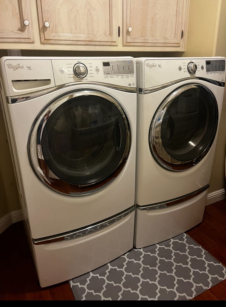 Whirlpool Washer And Gas Dryer
