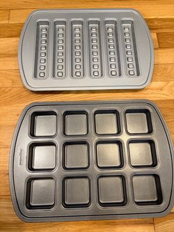 Pampered Chef Nonstick Baking Pans Set of 2