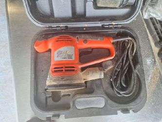 CORDED BLACK AND DECKER FIRESTORM ELECTRIC ORBITAL SANDER W/CASE