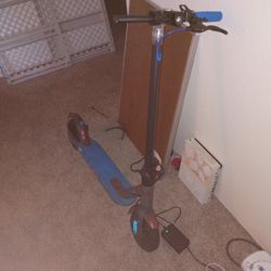 Foldable electric scooter