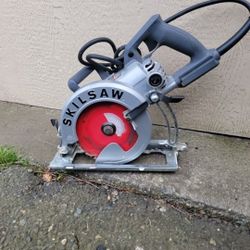 SKILSAW 7 1/4" SPT77W PERFECT CONDITION