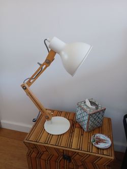 Adjustable Wooden Arm Desk Lamp