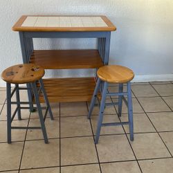 Kitchen Table And Stools