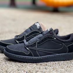 𝐎𝐧l𝐲 𝐫𝐞𝐩l𝐲 𝐨𝐧 𝐈G : 𝐓𝐎𝐏𝐤𝐢𝐜𝐤𝐬𝟒𝟒𝟒                                  Jordan 1 travis scott black phantom