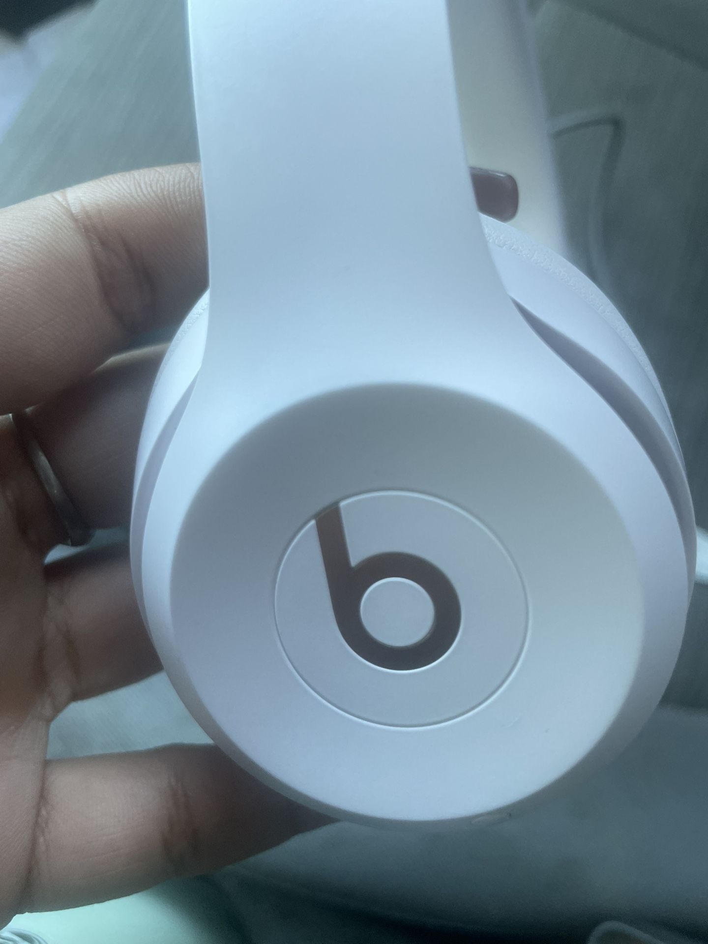 Cloud Pink Beats Solo 4