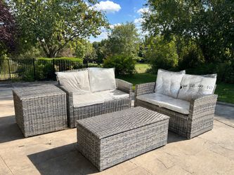 Brand new in box 4pc set patio furniture