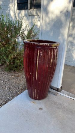 2 Outdoor Plant pottery