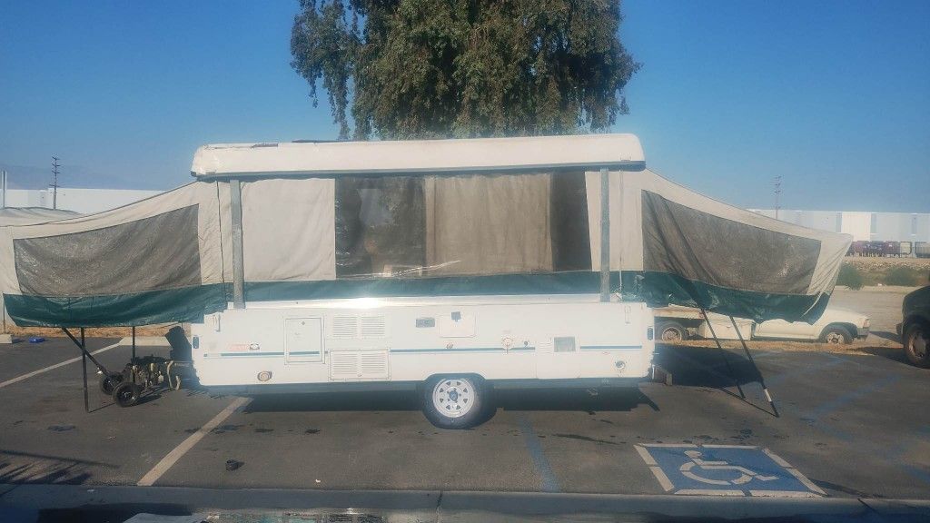 Coleman By Fleetwood Popup Trailer