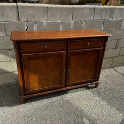 Wood Credenza Sideboard Cabinet- Great Condition 