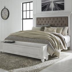 Kanwyn Whitewash King Upholstered Storage Bed

