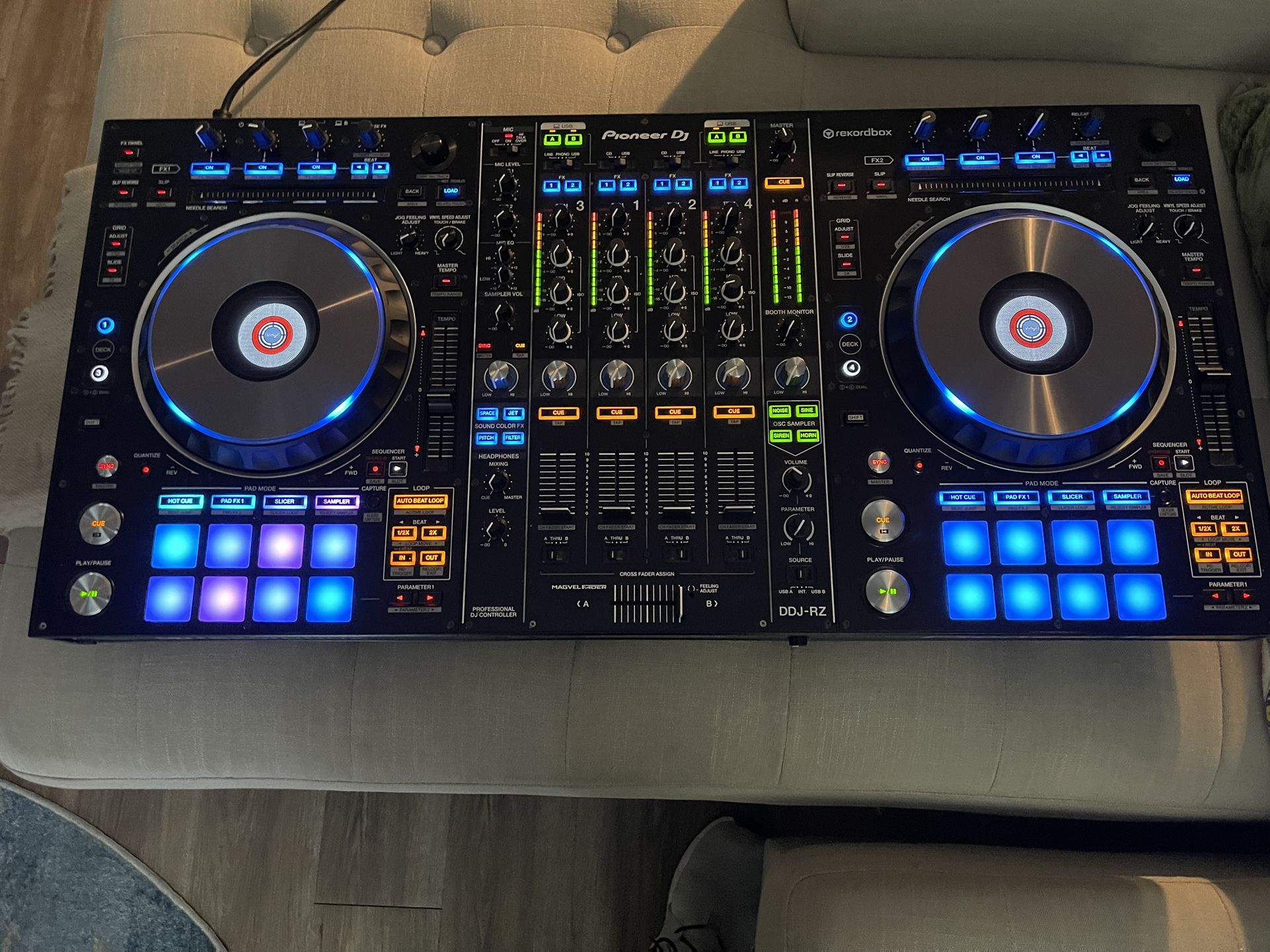 Pioneer DDJ - RZ