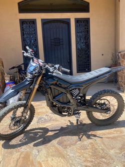 2025 surron ultra bee
