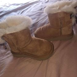 Toddler Size 6 Uggs