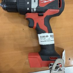 MILWAUKEE TOOLS CORDLESS DRILL 2