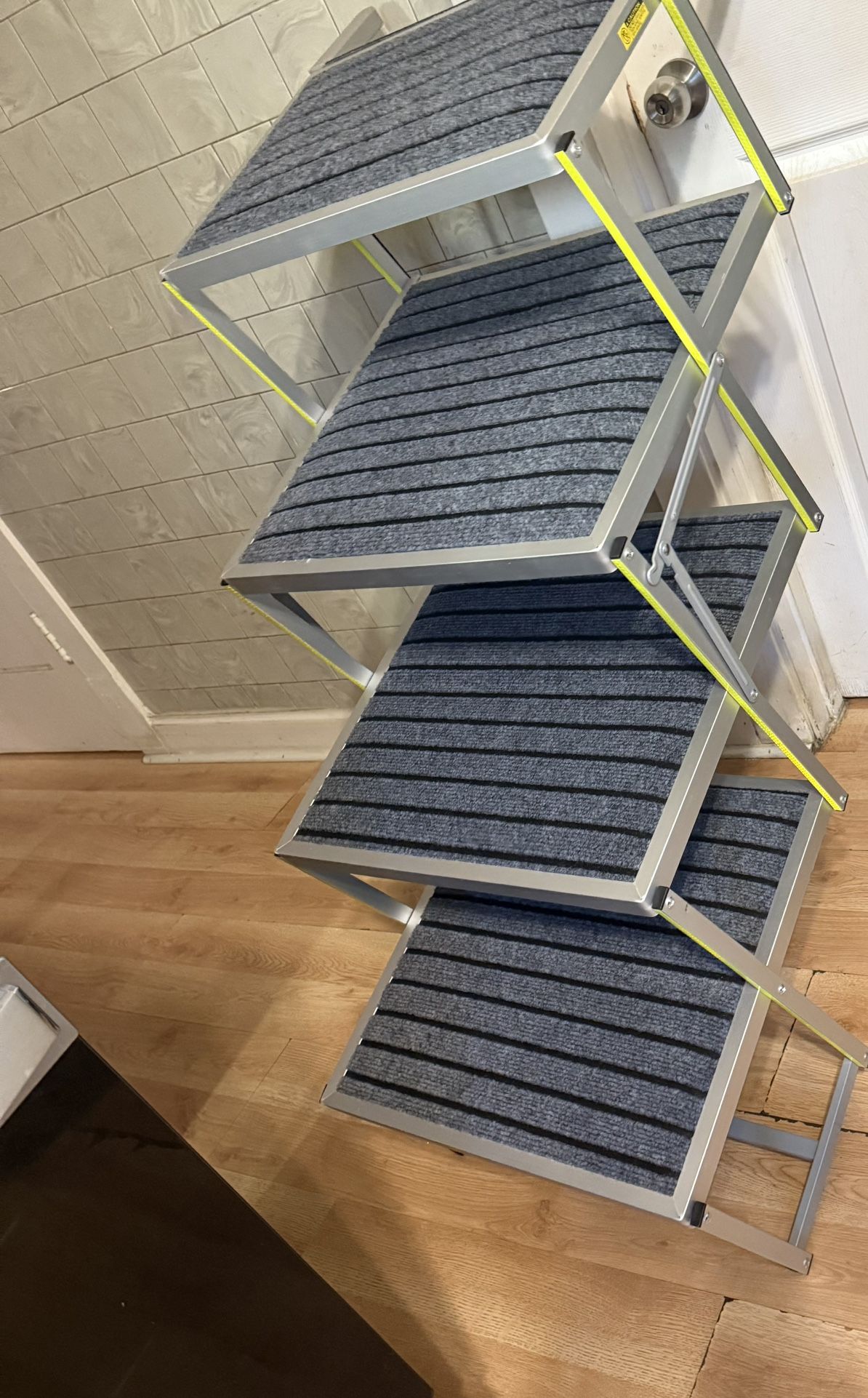 Extra Wide Dog Stairs 