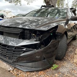 OEM 2021 2022 2023 HYUNDAI ELANTRA PART OUT