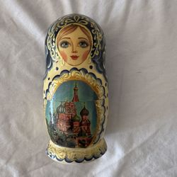 Hand-Painted Russian Matryoshka Nesting Doll Set – 5 Pieces – Purchased in Moscow (Babushka Dolls)
