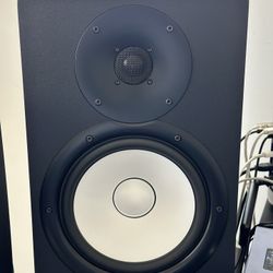 Yamaha HS8 Powered Studio Monitors