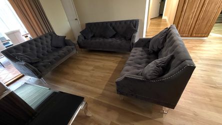 Modern Gray Velvet Living Room Set – 3 Seater, Loveseat & Accent Chair