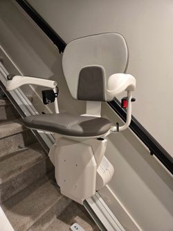 350lb CHAIR LIFT (Harmar Mobility)