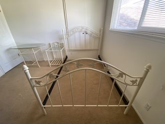 White, Metal, Bedroom Set.