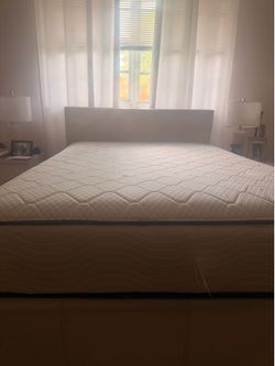 MATRESS LIKE NEW