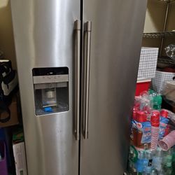 Maytag Side By Side Refrigerator 
