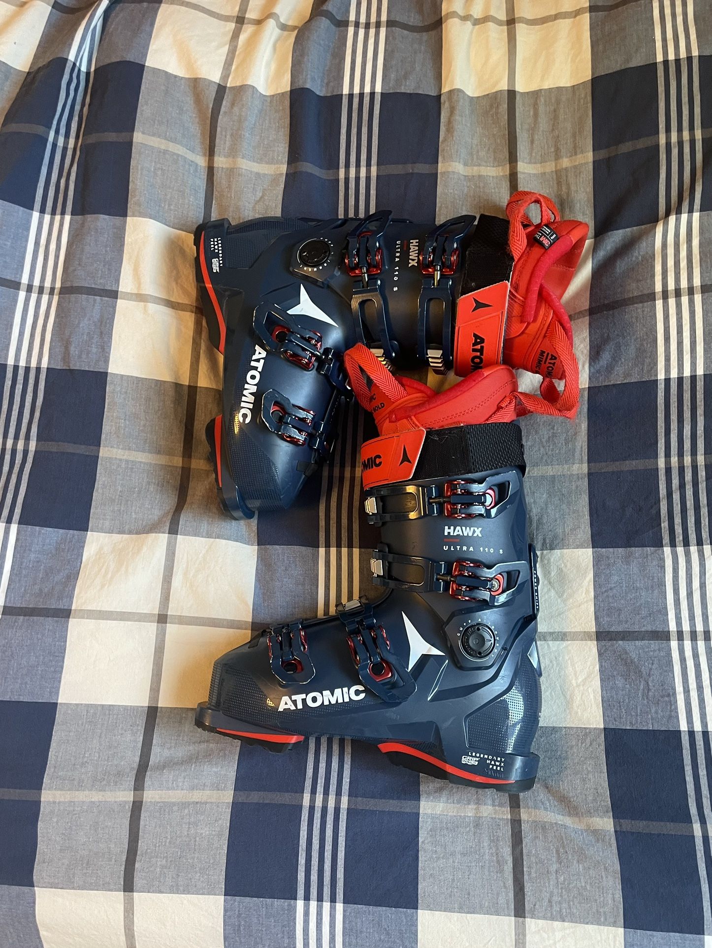 2023 Atomic Hawk Ultra 110 S GW Ski Boots