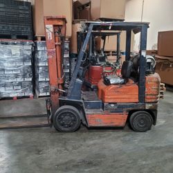 Forklift 