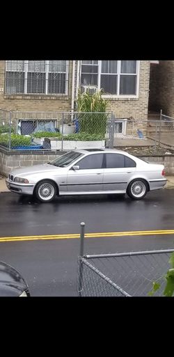 1999 BMW 528i