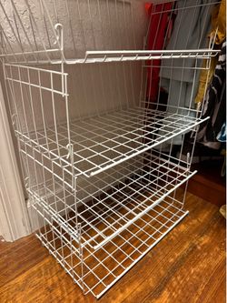 Lot 4 Everbilt Hanging Wire Basket