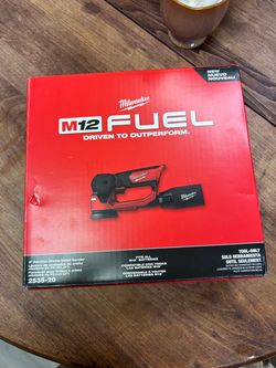 Milwaukee M12 FUEL 3" Random Orbital Detail Sander