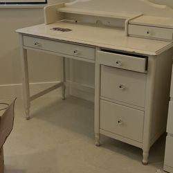 Pottery Barn - Teen Desk