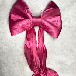 Giant Bow