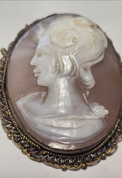 Vtg. Carved Shell Cameo Brooch/Pendant Female Filigree metal twisted wire frame C Clasp Goldtone 1 3/4" 1 1/2" Rare Find!