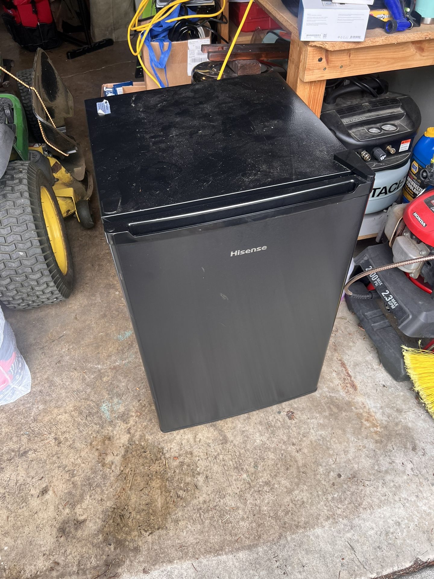 Hisense Mini Fridge FREE Does Not Cool Needs Parts
